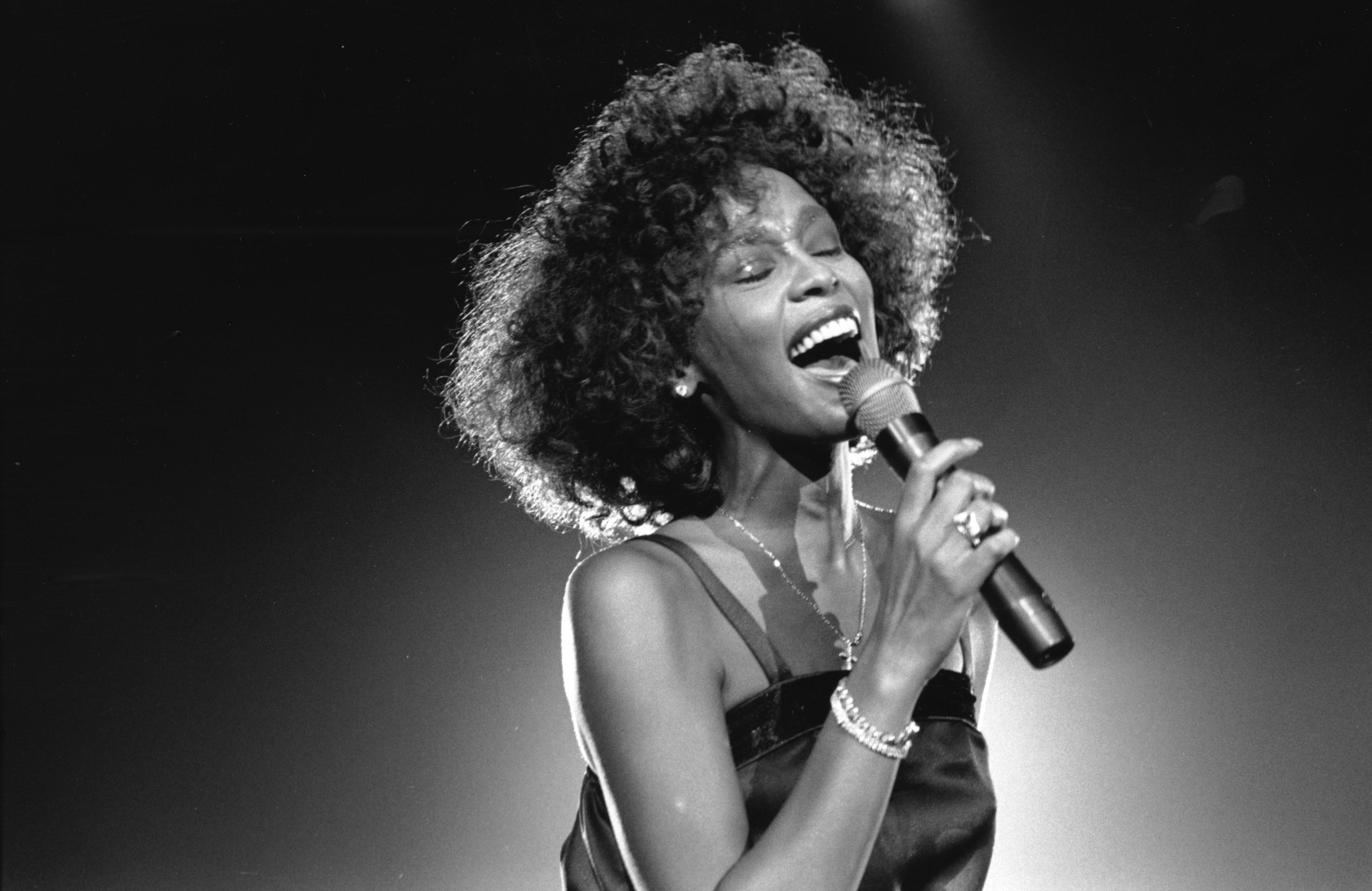 Nace En 1963 Whitney Houston En Nueva Jersey